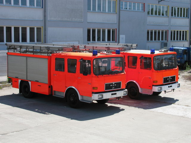 Twee M.A.N. brandweeruto
